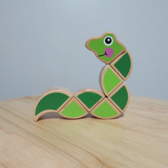 Melissa & Doug Wood "Twisty" Segmented Smiling Snake Toy - Picture 5 of 9